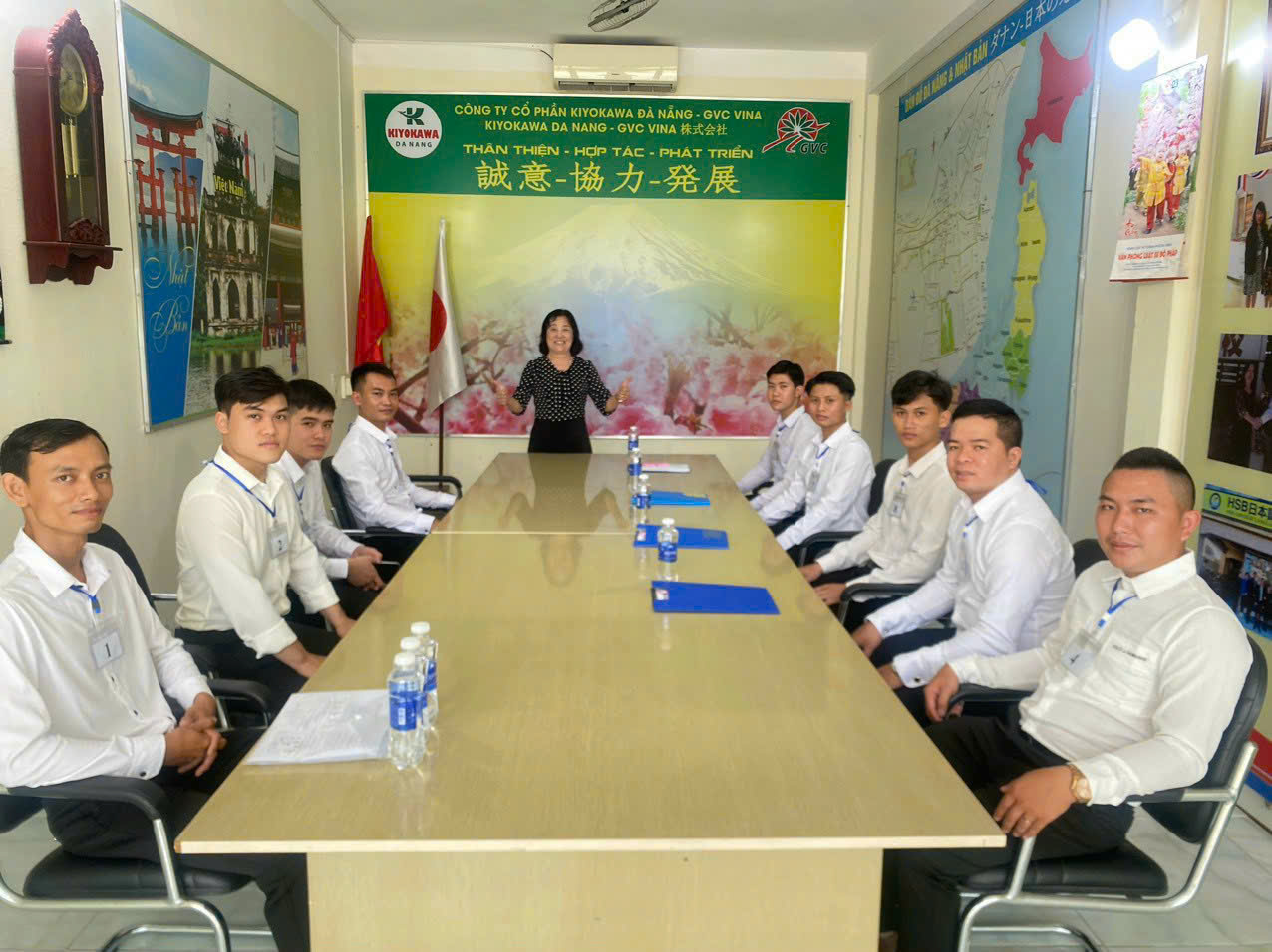 Tuyển cử nhân , kỹ sư, kỹ thuật đi nhật Bản làm việc