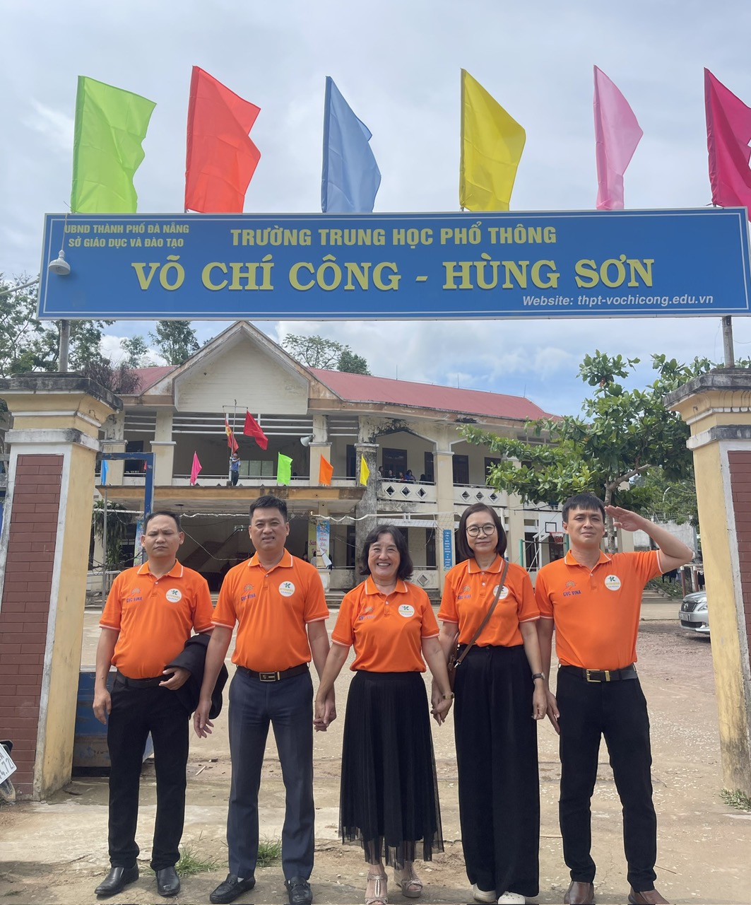 LÊN ĐƯỜNG – ĐẾN VỚI TRƯỜNG PTTH NỘI TRÚ – VÕ CHÍ CÔNG.